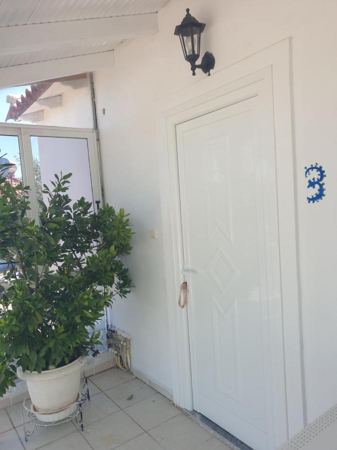 Rosemary House Casa de hóspedes Sarandë Exterior foto